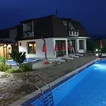 House Kubrat Gasthof Saparewa Banja