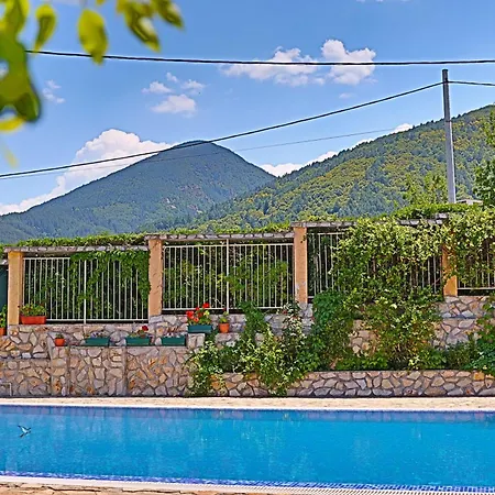 House Kubrat Guest house *