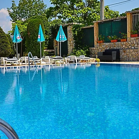 House Kubrat Guest house
