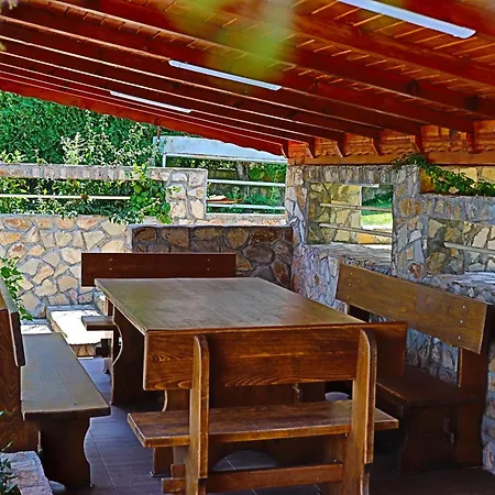 House Kubrat Guest house *