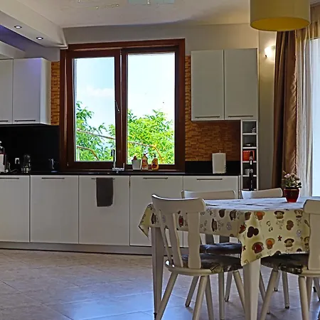 House Kubrat Guest house