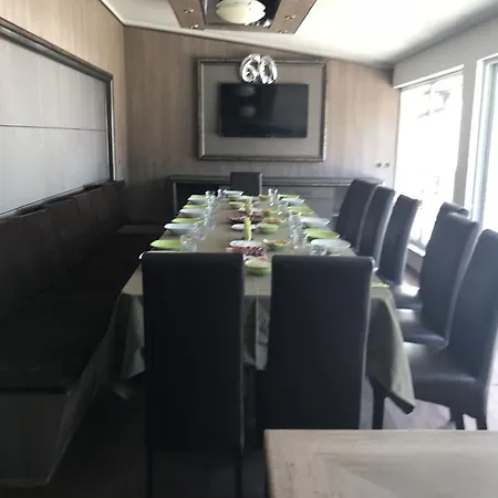 House Kubrat Pensjonat Saparewa Banja
